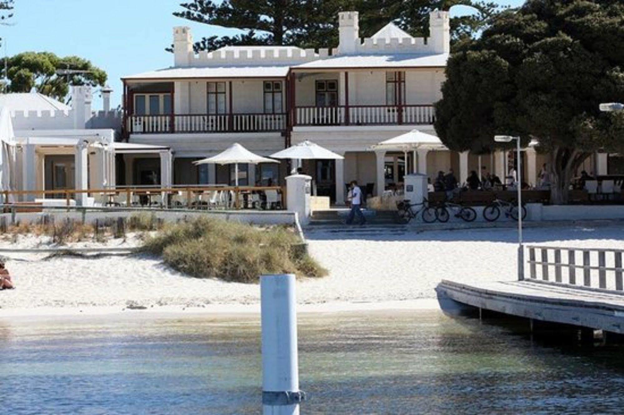 Отель Samphire Rottnest Роттнест Экстерьер фото